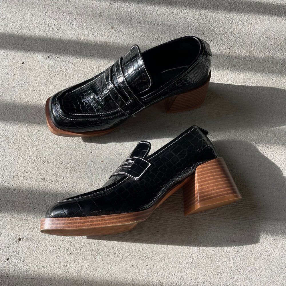 Urban Outfitters Lucy Croc Loafer - Picture 2 of 7